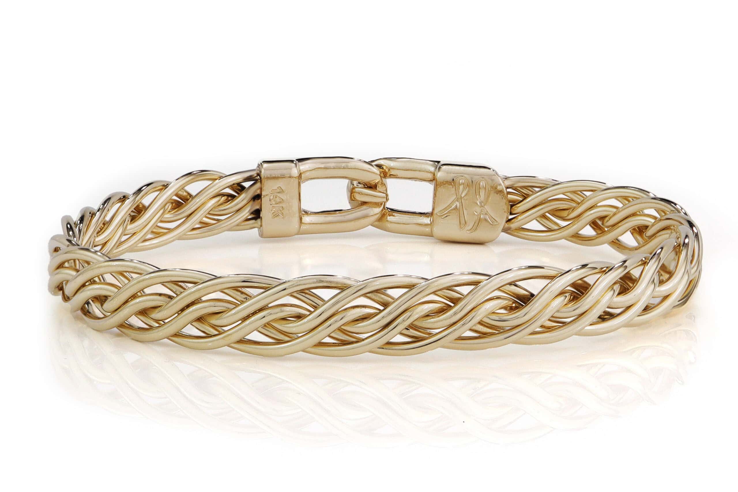 Luxury gold rope chain bracelet with clasp for women and men.